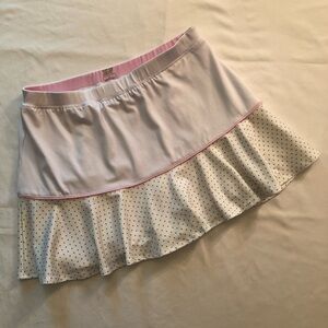 Tail White Skort with tan & pink accents Size Medium